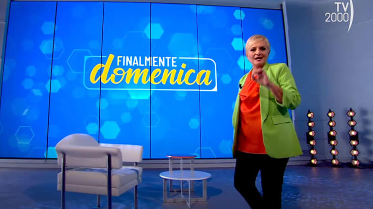 Locandina Finalmente Domenica